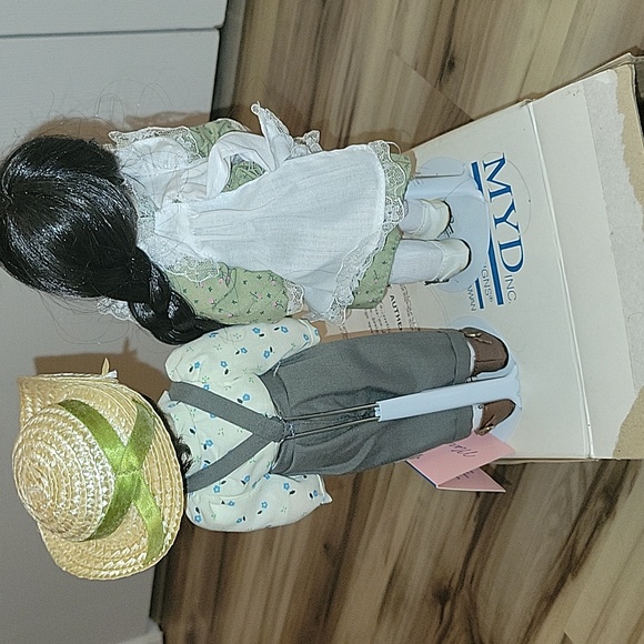 NWT Twin Porcelain Collectable Dolls - Picture 9 of 13